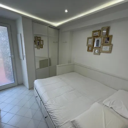 Apartamento Old Town 100m From